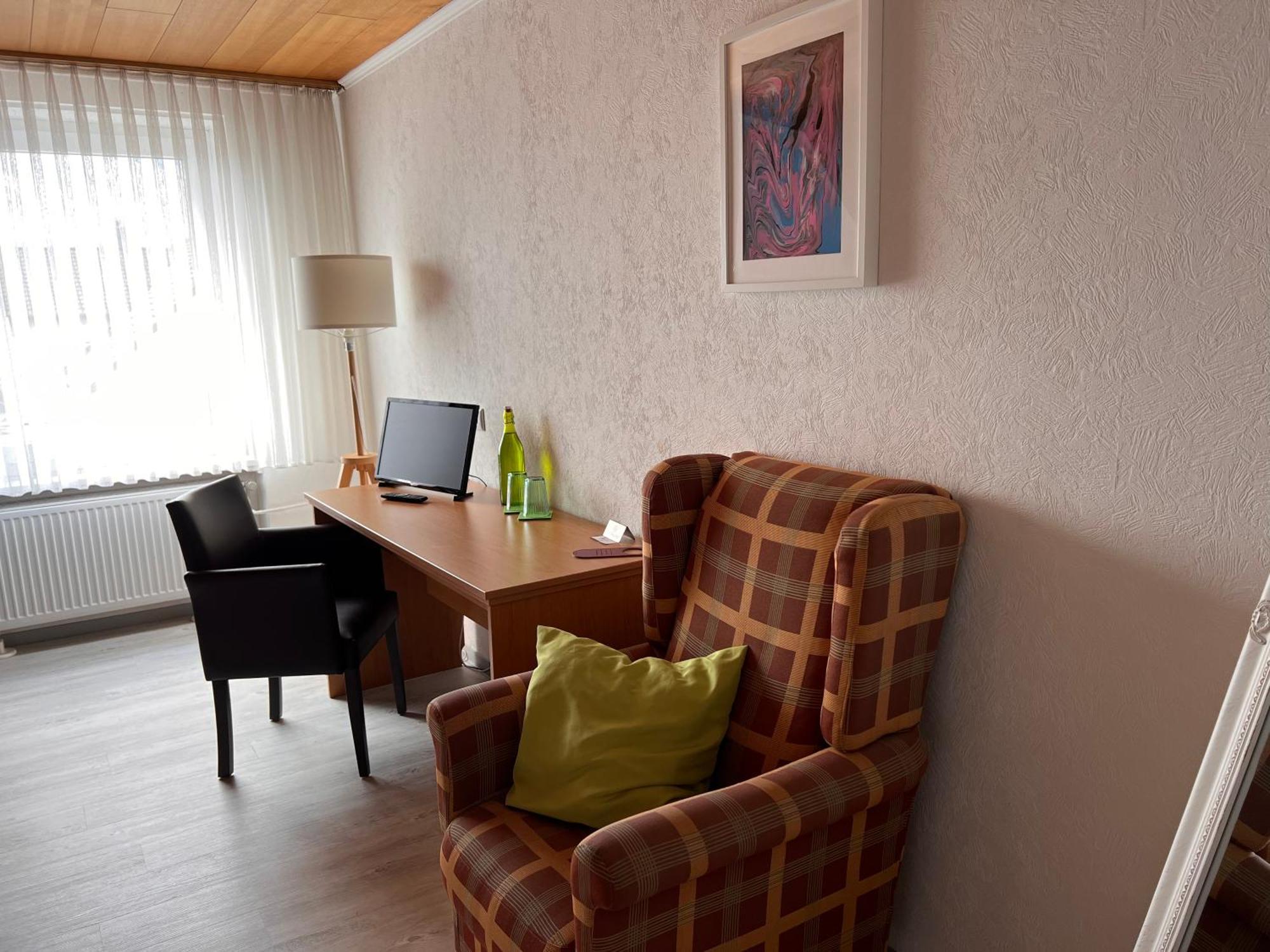 Hotel Restaurant Koerber Garbsen Buitenkant foto